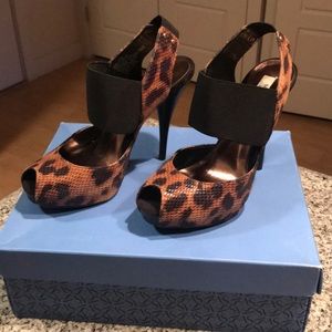 New IN BOX leopard stiletto heels